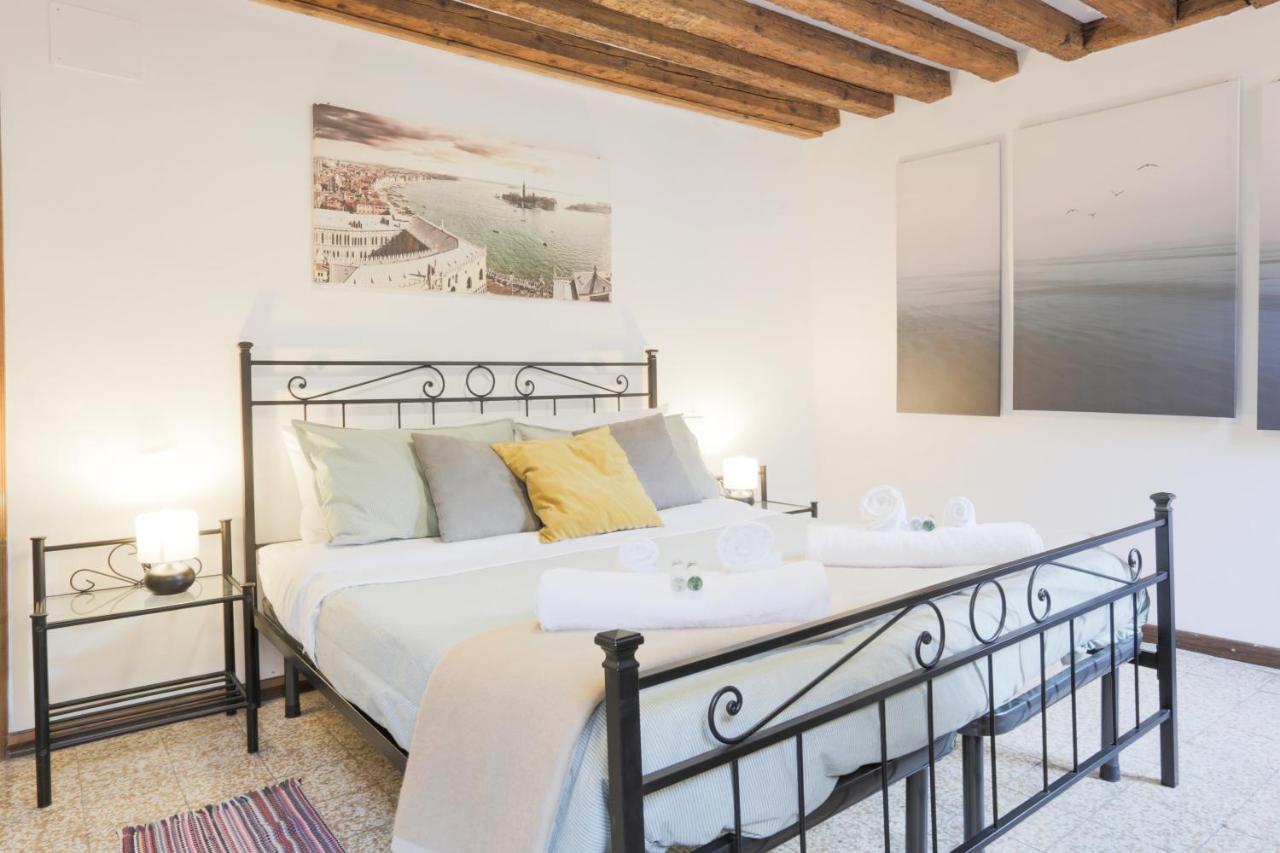 Santa Croce Guest House Venice Exterior photo