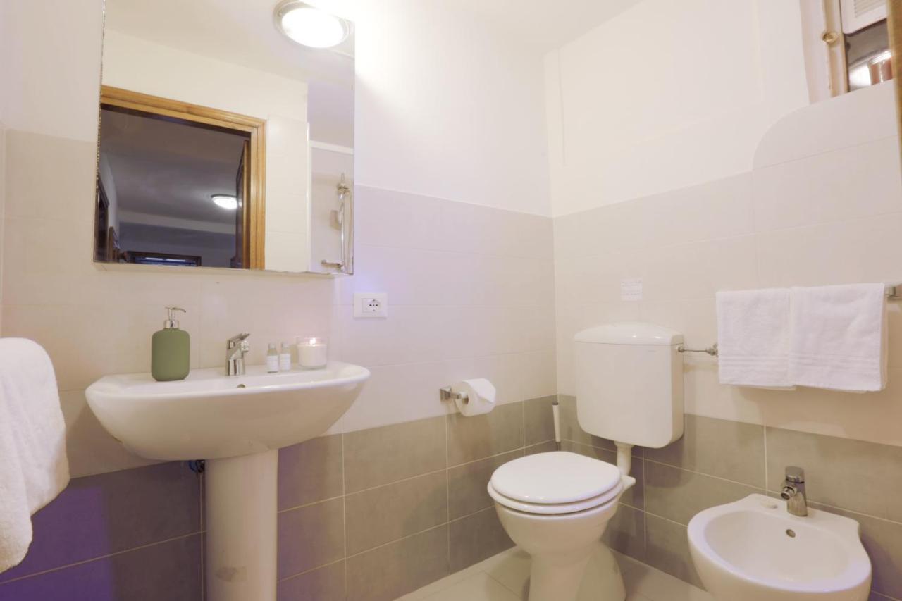 Santa Croce Guest House Venice Exterior photo