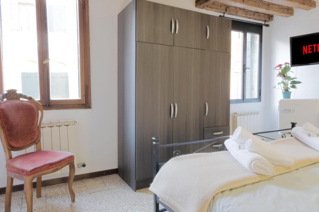 Santa Croce Guest House Venice Exterior photo
