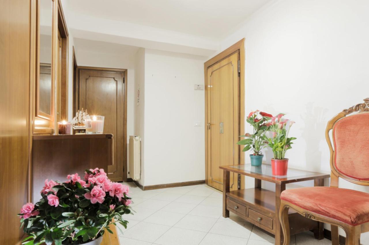 Santa Croce Guest House Venice Exterior photo